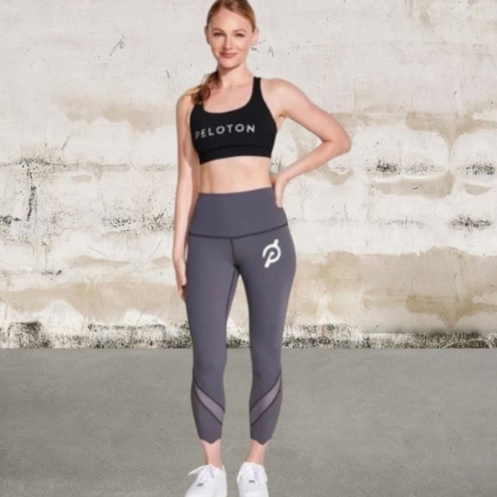 Lululemon X Peloton scallop leggings L
